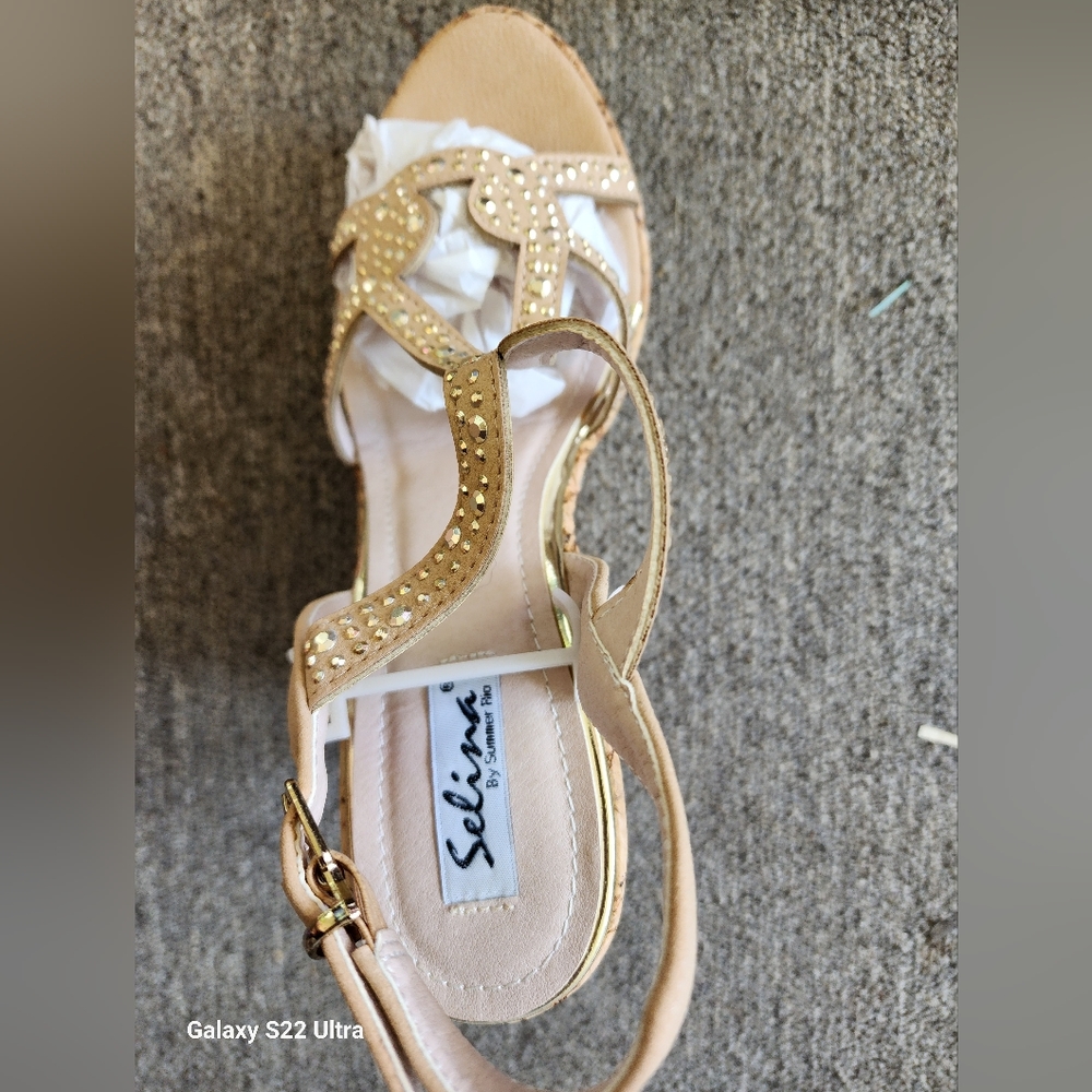 Selina Wedge 8 1/2 Tan Worn Once